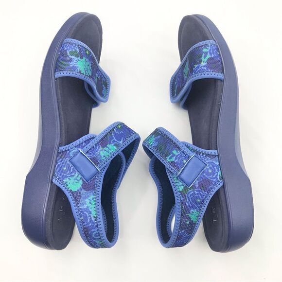 TRAQ by Alegria Blue Knit Back Strap Sport Sandals in Baby Bloomer - Picture 6 of 16